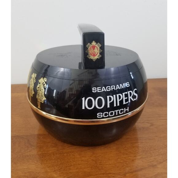 Vintage Seagram's 100 Pipers Deluxe Scotch Whisky Ice Bucket - Picture 2 of 12